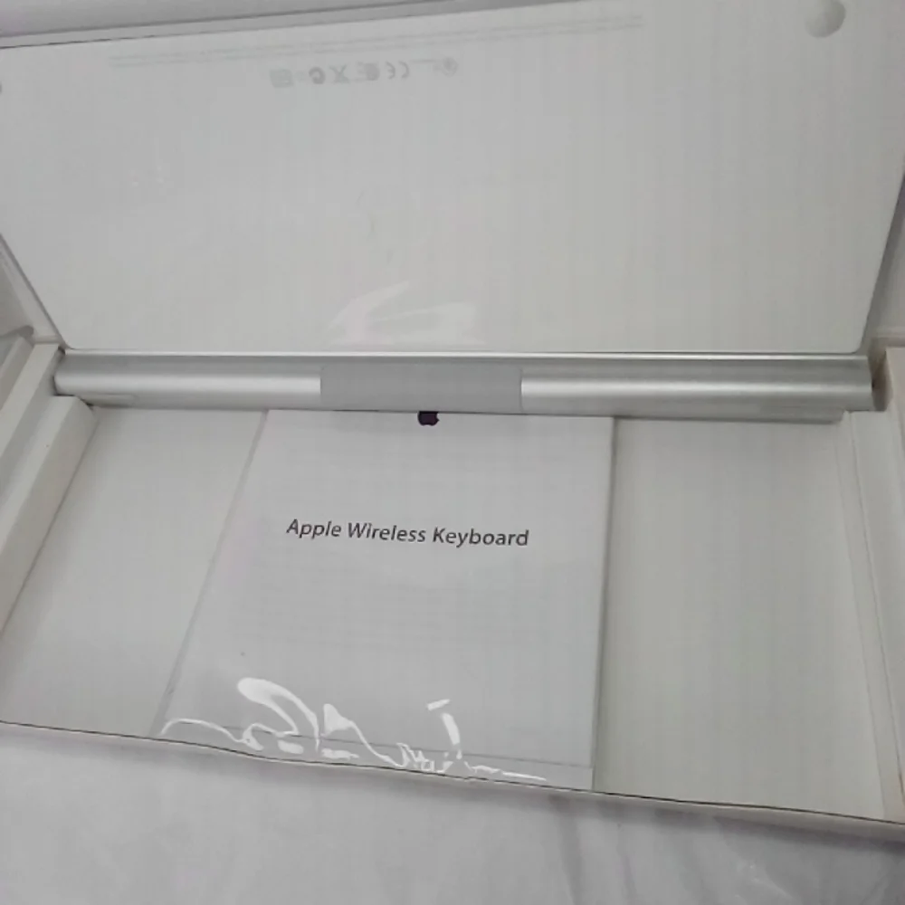 Apple Ergonomic Wireless Keyboard Bluetooth MC184LLA Silver Lightweight NIB